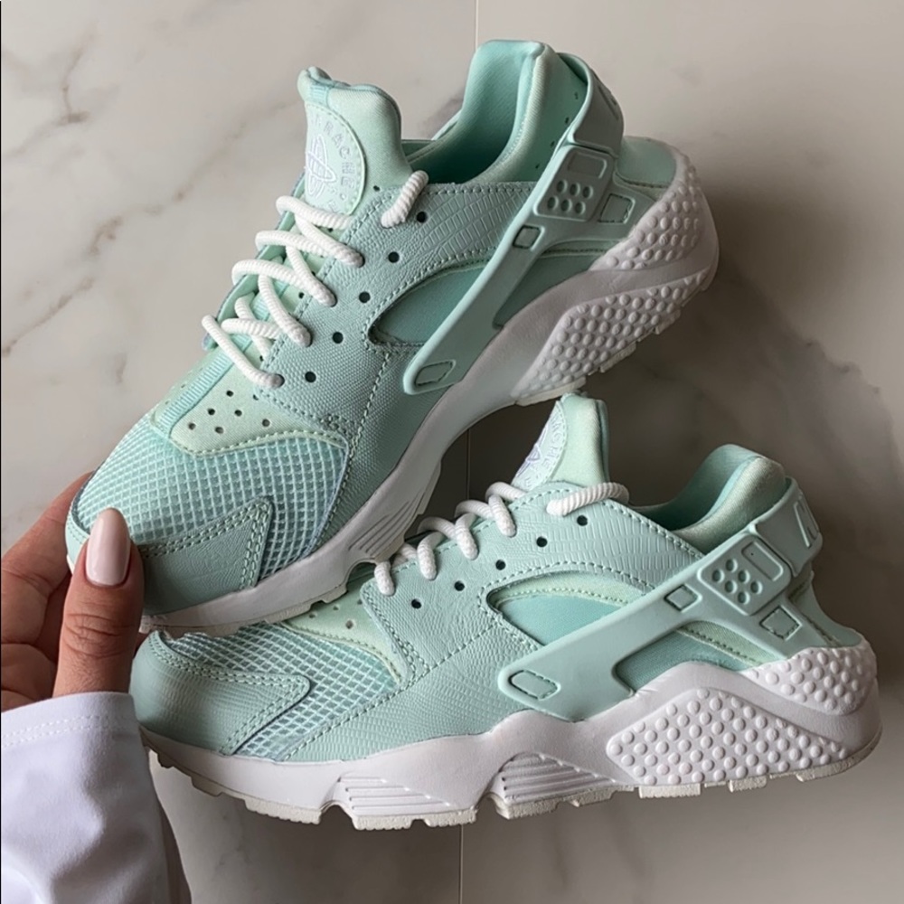 NWT Nike Air huarache run special edition - Picture 4 of 8